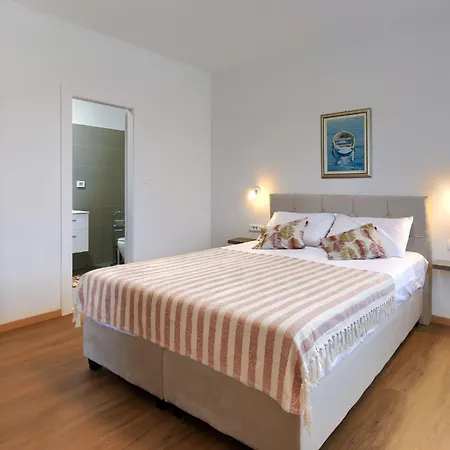 Karlo By Interhome