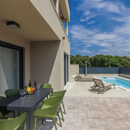 Nyaraló Karlo By Interhome Póla