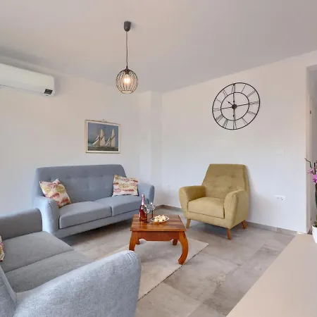 Karlo By Interhome Nyaraló Póla