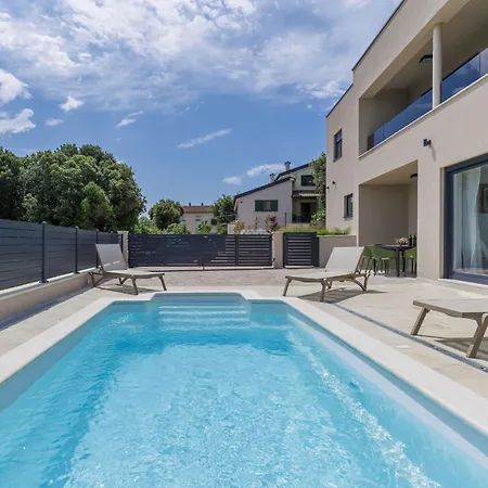 Nyaraló Karlo By Interhome Póla