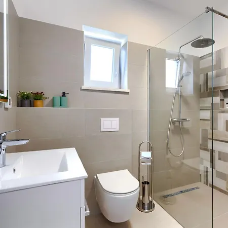 Nyaraló Karlo By Interhome *