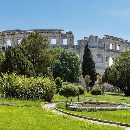 Karlo By Interhome Nyaraló Póla