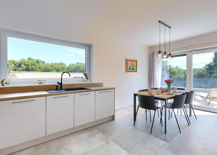 Karlo By Interhome 펜션 풀라