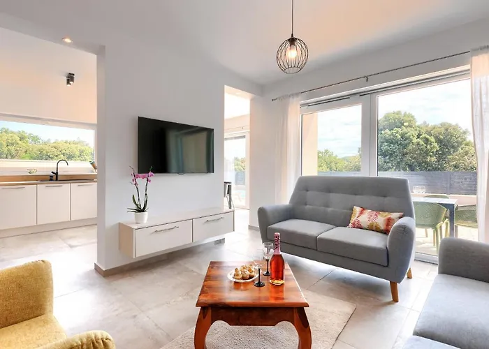 Karlo By Interhome 펜션 풀라