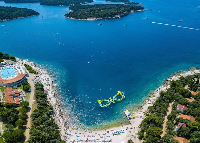 Karlo By Interhome 풀라