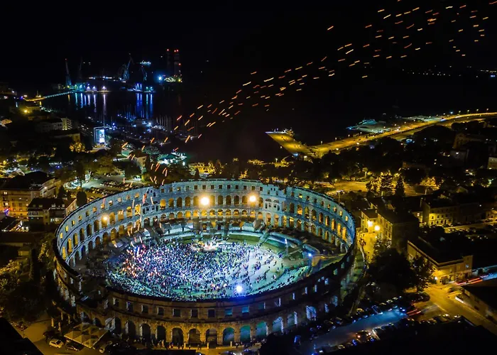 펜션 Karlo By Interhome 풀라