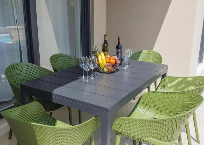 Karlo By Interhome *