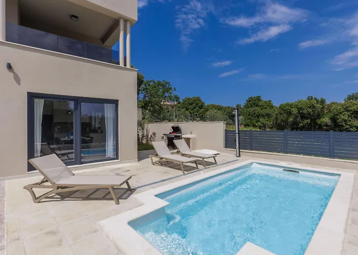 Karlo By Interhome Semesterbostad *